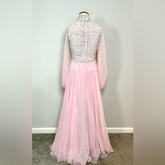 Not Available - Picture 2 of 16